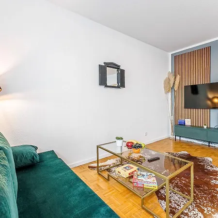 Apartment Grosse Terassen-wohnung Mit Grill, Playstation 5, Billardtisch Und Massagesessel