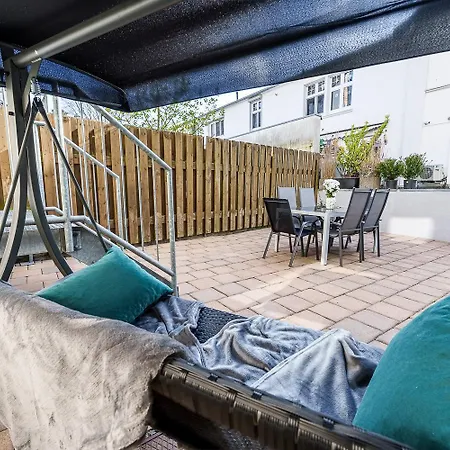 Grosse Terassen-wohnung Mit Grill, Playstation 5, Billardtisch Und Massagesessel 公寓 哈恩