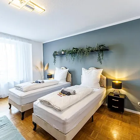 Große Terassen-wohnung Mit Grill, Playstation 5, Billardtisch Und Massagesessel