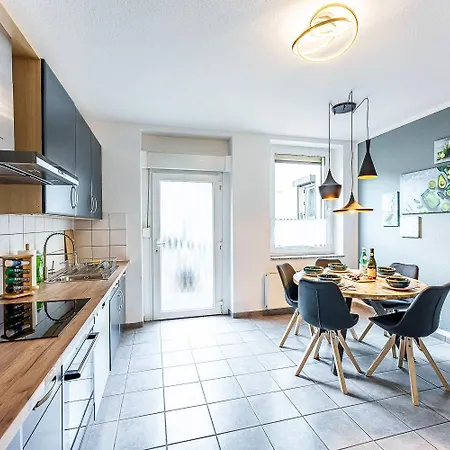 Apartment Große Terassen-wohnung Mit Grill, Playstation 5, Billardtisch Und Massagesessel *