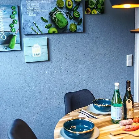 Große Terassen-wohnung Mit Grill, Playstation 5, Billardtisch Und Massagesessel Apartment *