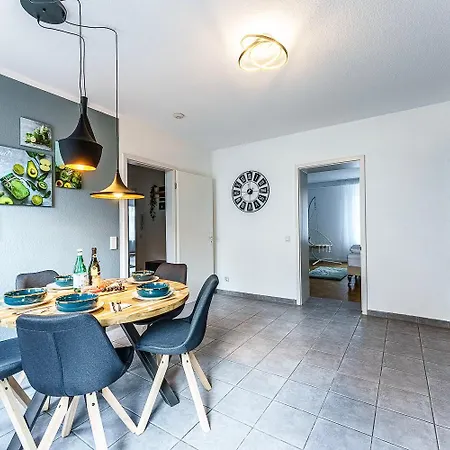 公寓 Grosse Terassen-wohnung Mit Grill, Playstation 5, Billardtisch Und Massagesessel