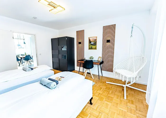 Grosse Terassen-wohnung Mit Grill, Playstation 5, Billardtisch Und Massagesessel Appartement