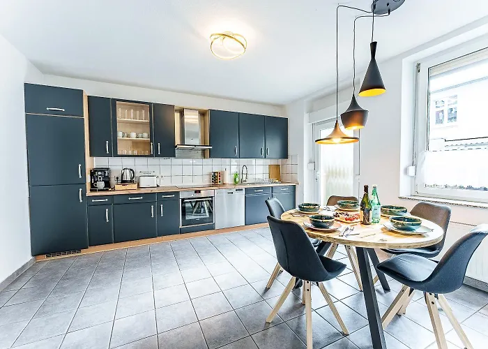 Appartement Grosse Terassen-wohnung Mit Grill, Playstation 5, Billardtisch Und Massagesessel Haan