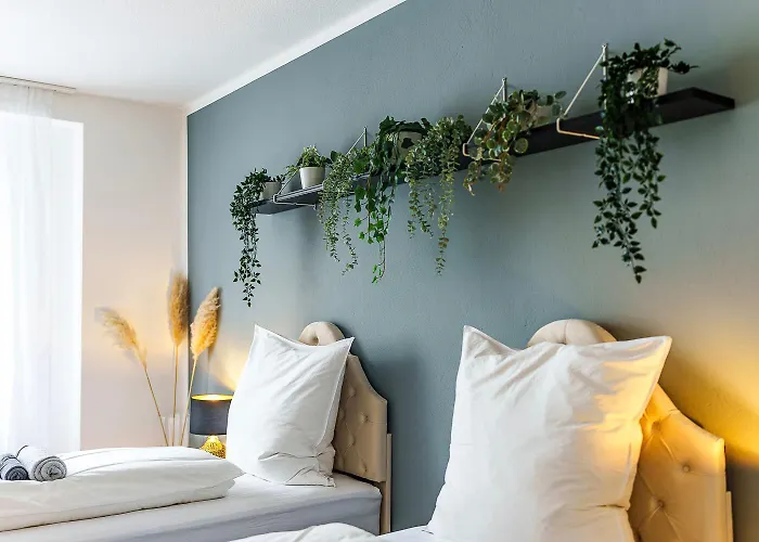 Grosse Terassen-wohnung Mit Grill, Playstation 5, Billardtisch Und Massagesessel Haan