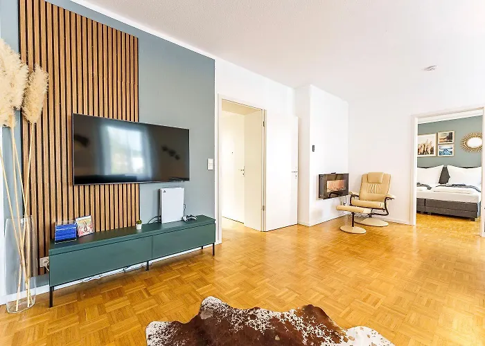 Grosse Terassen-wohnung Mit Grill, Playstation 5, Billardtisch Und Massagesessel *