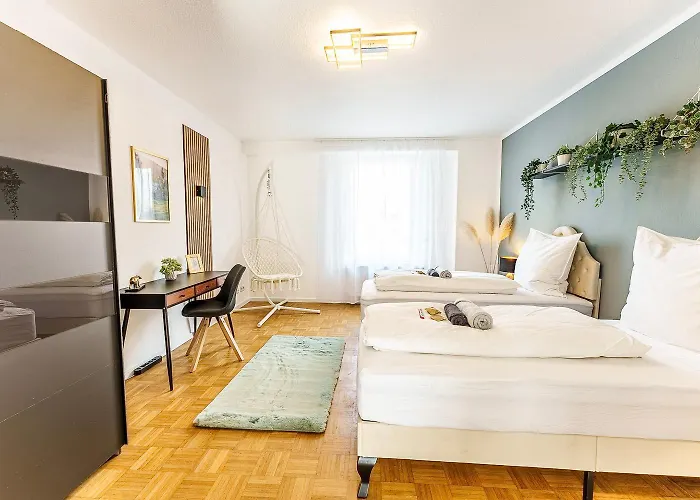 Grosse Terassen-wohnung Mit Grill, Playstation 5, Billardtisch Und Massagesessel Haan